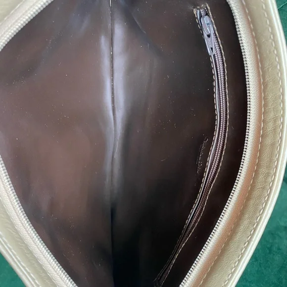 Authentic Vintage lambskin Christian Dior beige leather clutch - Picture 8 of 12